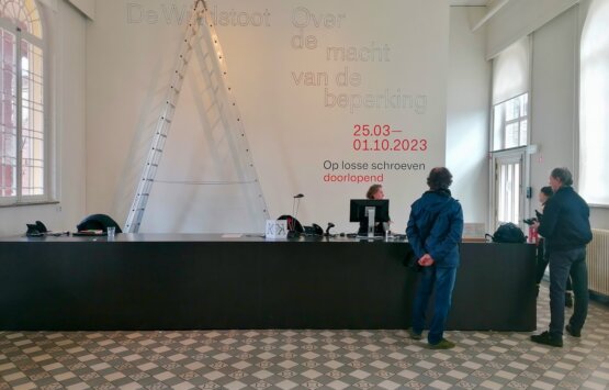 21-03-23